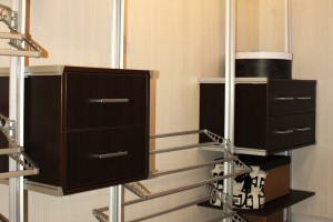 Walk In Wardrobe Elements - Aluminium Pole System